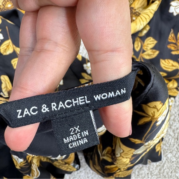 Zac & Rachel Black with Beige Floral Top size 2X - Picture 11 of 14